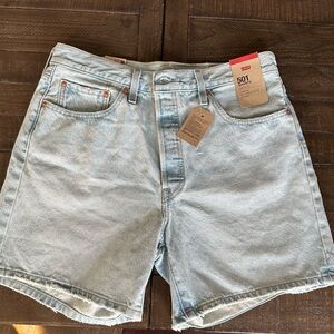Levi's Women's 501 Mid Thigh Shorts NWT